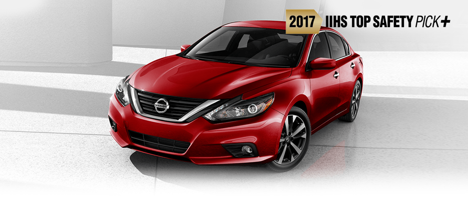 Red 2017 Nissan Altima for Sale near Shelbyville, TN.